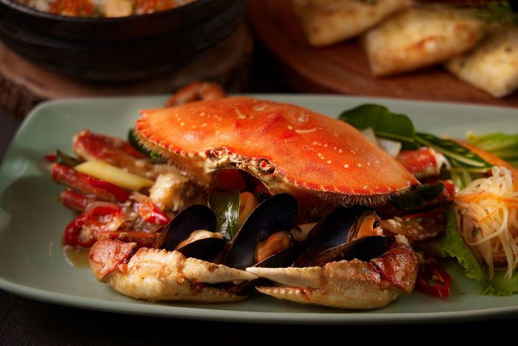 SUKHOTHAI辣炒香檸黃金蟹。台北喜來登提供