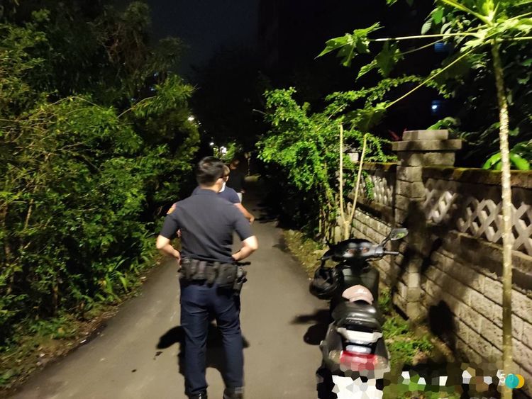 事發後，警方趕到現場。翻攝畫面