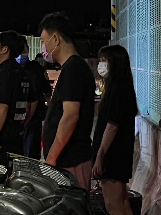 女車主被通知到場時，看到現場都傻眼了。翻攝畫面