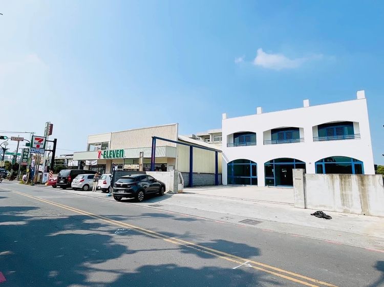 旁邊是711超商。 翻攝臉書我是凶宅