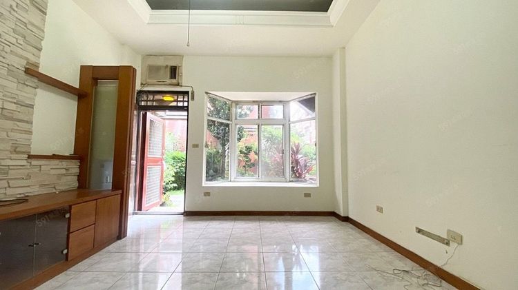 但是房屋看起來沒有什麼特殊能抗飛彈之處。翻攝591