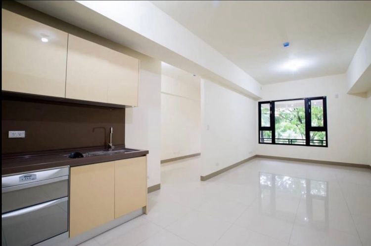 「J.Modern」2樓開價3字頭相較區域新屋行情便宜許多。業者提供