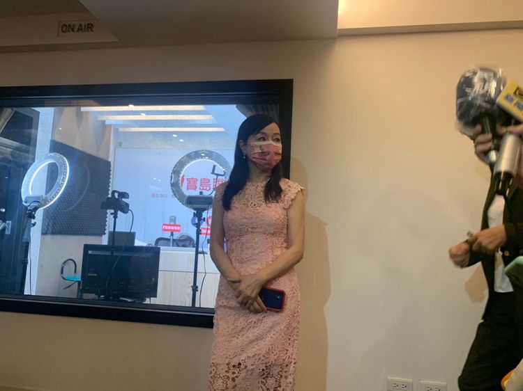 周玉蔻火力全開，再嗆柯文哲。江孟謙攝