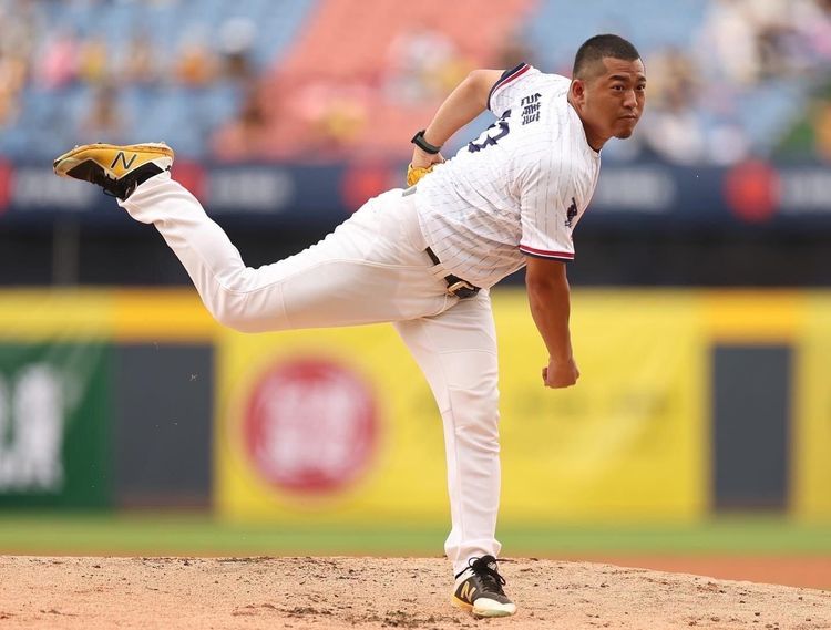 草爺曾夢想當職棒球員。草爺提供