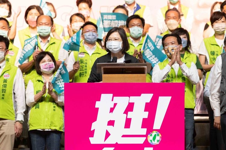 蔡英文讚許黃偉哲具執行力，台南有黃偉哲做市長，讓她很放心。民進黨提供