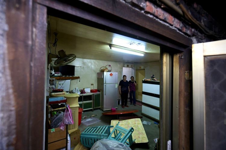 陳小姐和媽媽一起回到外婆家。林林攝