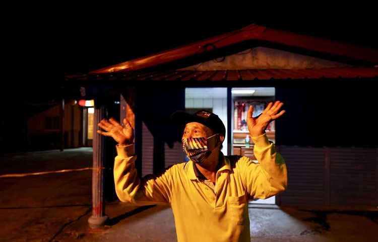 張先生直言，地震時，「哎呦好像不對勁喔」。林林攝