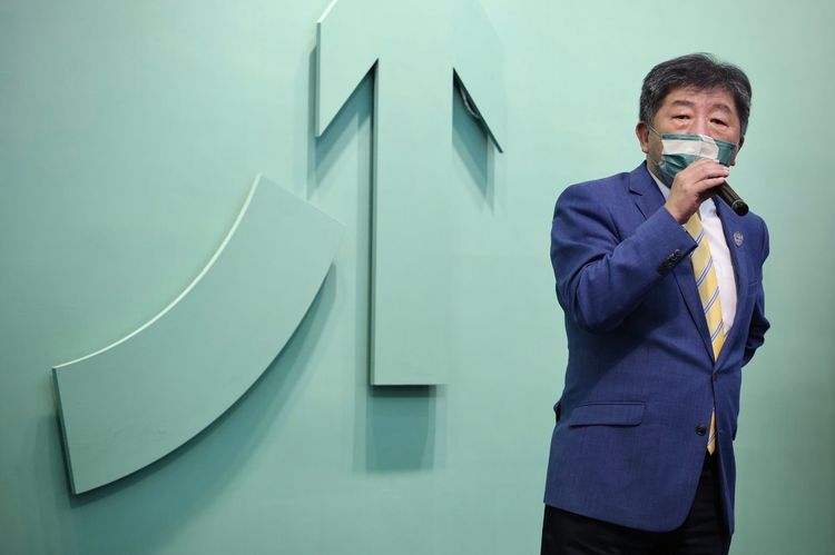 陳時中說，成年人都有獨立判斷的能力。林林攝