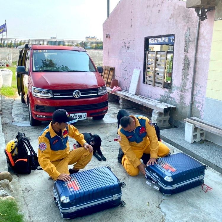 台中市長盧秀燕召集台中救災大隊整裝啟動前往花蓮救災。台中市政府提供