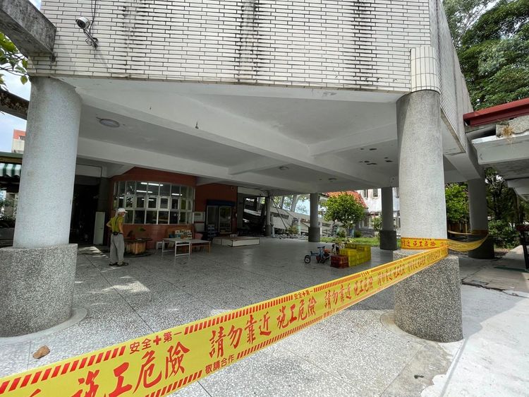 花蓮春日國小受災嚴重。彭欣偉攝