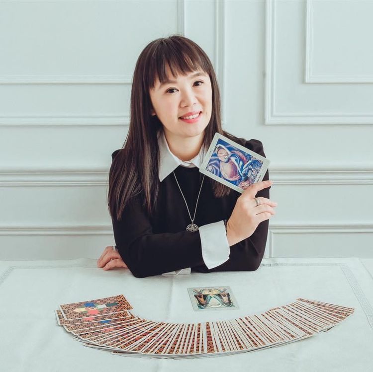 星座專家Amanda老師。取自Amanda的星空臉書