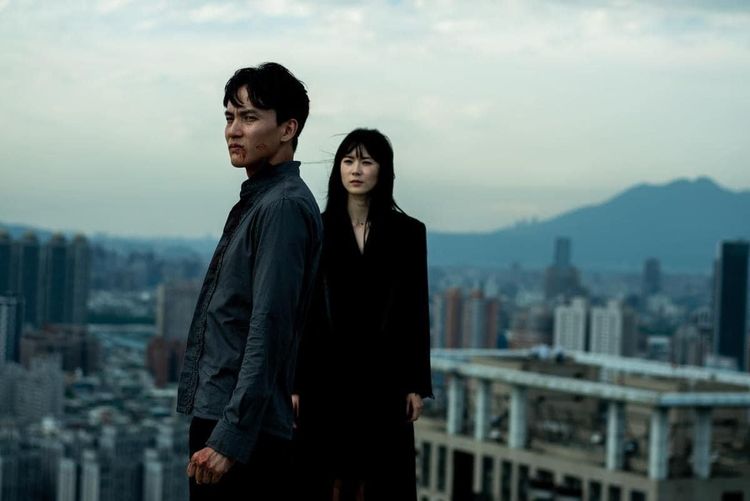 鍾瑶（右）和曹晏豪因電影《詭祭》來電。光譜映象提供