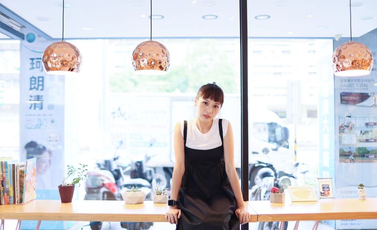 黃姵嘉接受《壹蘋新聞網》專訪。鄭孟晃攝