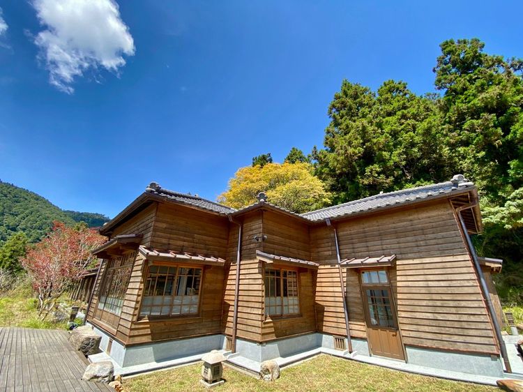 「原太平山俱樂部」今天開幕。自即日起至明年春節期間，購票入館遊客有優惠。林務局提供