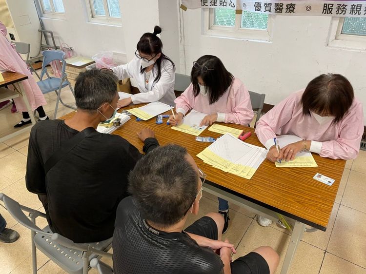 活動現場並有免費義診服務。翻攝畫面