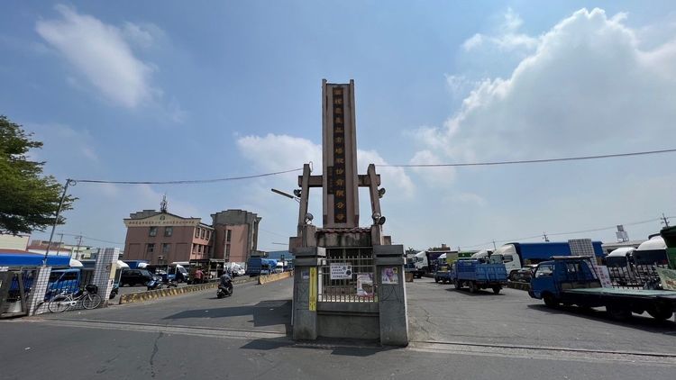 西螺果菜市場為台灣年交易量最大的蔬菜產地批發市場。魏嘉良攝
