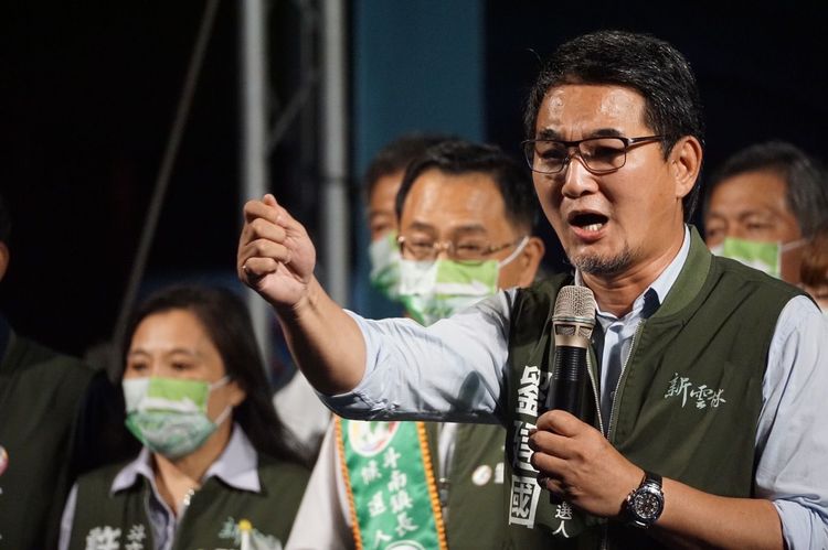 劉建國選舉行程滿檔避談舊情，競選團隊則是冷處理。翻攝劉建國臉書