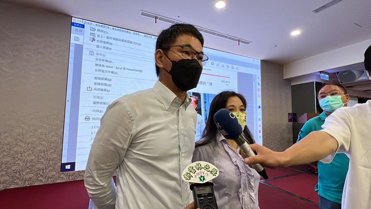 劉建國確診服用清冠一號但確診初期並未立即見效。魏嘉良攝