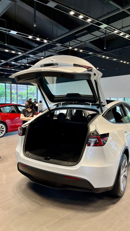 電動尾門操作簡便容易。陳志淵攝