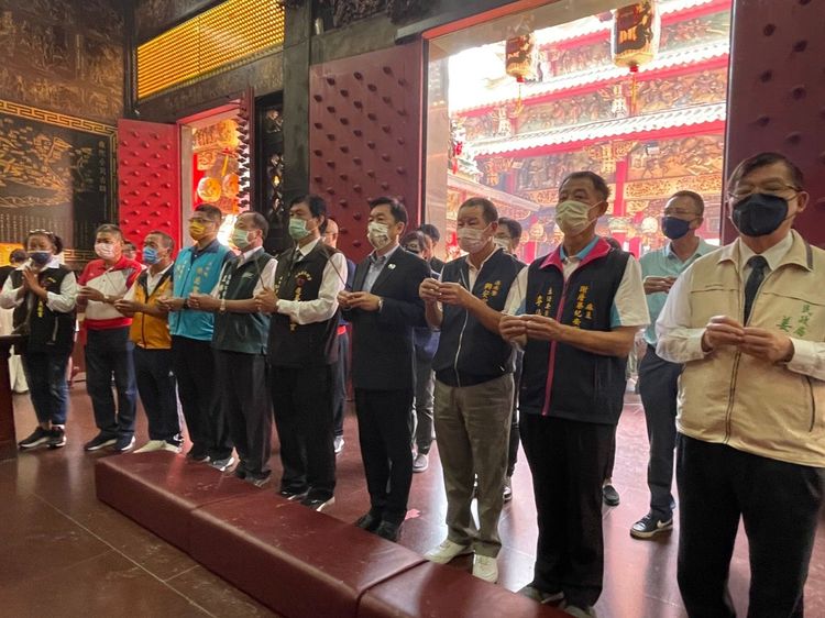 慶籌會秘書長陳宗彥到台南訪視聯合武陣。內政部提供