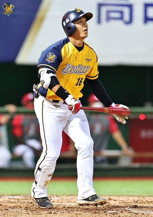 中信周思齊轟出生涯第7支滿貫砲。  中信兄弟提供