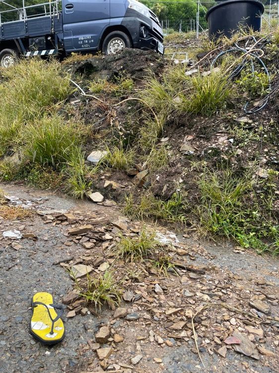 家屬控林男被載到位在廬山部落的簡易工寮施暴，最後林男被推下邊坡。讀者提供