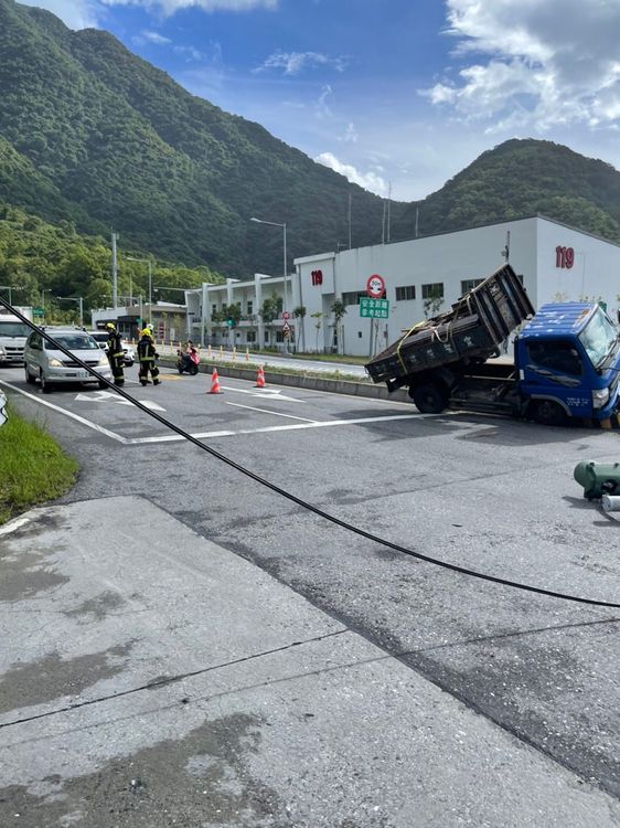 事故地點在和仁消防隊門口。民眾提供