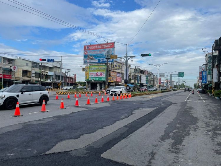 水底寮段約上午8時 許增設南下調撥車道，車流順暢。警方提供