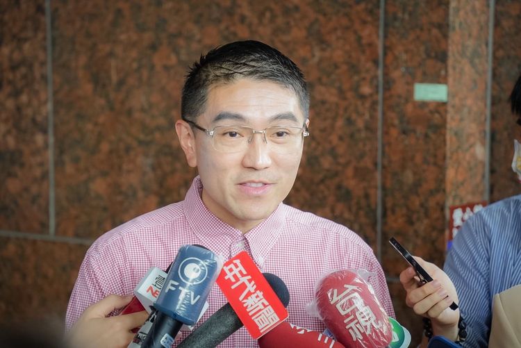 謝國樑遭批跟台中顏家一樣。讀者提供