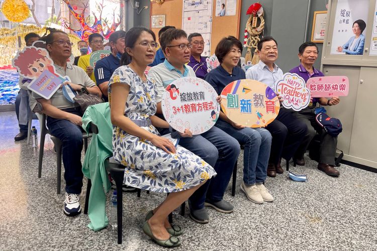 饒慶鈴推出3+1教育方程式。古和純攝