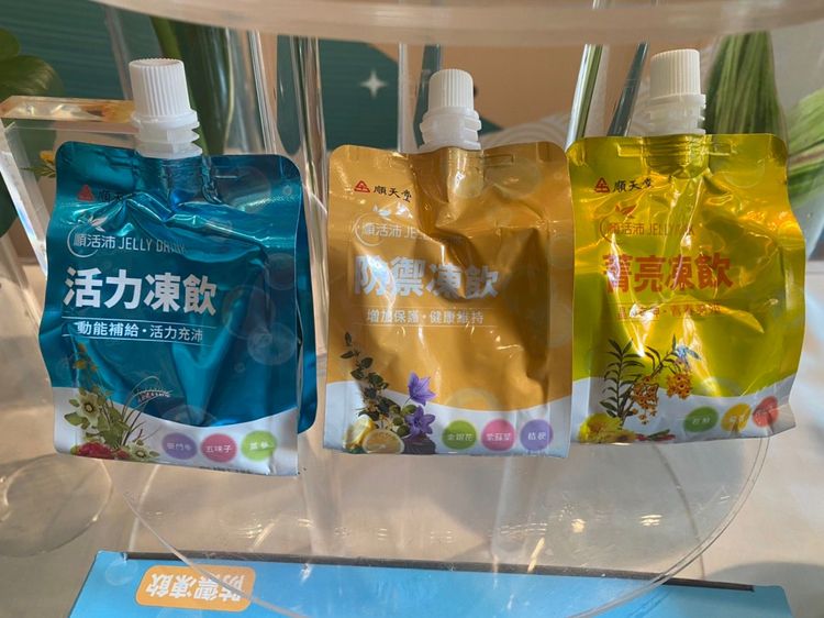順天堂推出即開即飲的「順活沛 防禦凍飲」。王雪玲攝