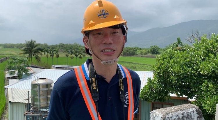 周中哲表示，該陸橋因建築年代久遠，早期建築工法的耐震無法負荷本次強震，造成部分橋柱拉扯斷裂，建議全面性地重新評估結構安全，並且依照現今抗震工法重建或加以補強。彭欣偉攝