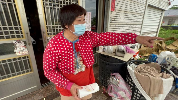 王姓女屋主驚魂未定。侯昌騰攝