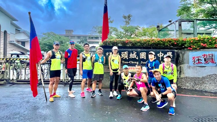 希望跑團用雙腳跑出臺灣圖樣，替國家慶生。讀者提供