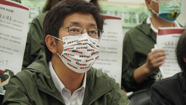 蔡適應曾是職業軍人，堅信捍衛台灣絕不投降。蔡適應提供