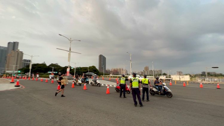 警方出動250警力戒護。侯昌騰攝