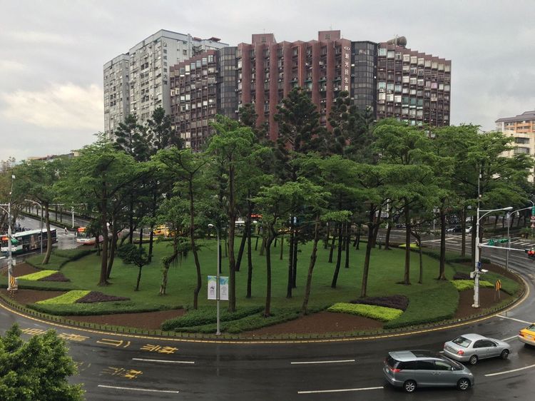 中工近年整合延壽國宅海砂屋，都更改建新案，改變民生社區都市風貌。業者提供