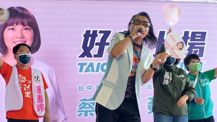 沈文程舞台魅力不減，帶動競總成立熱潮。曾雪蒨攝