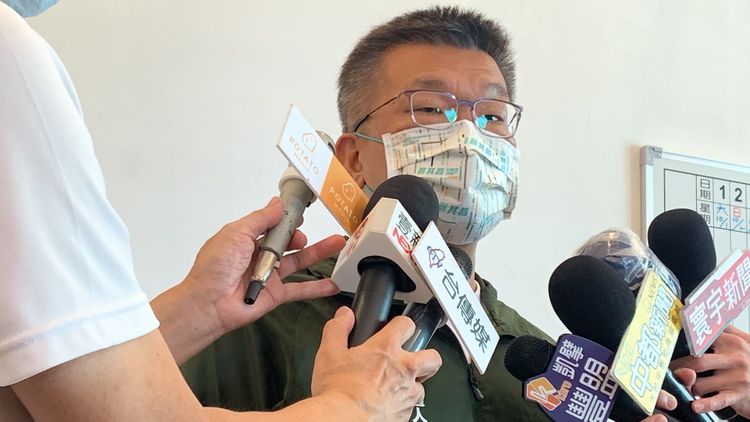 蔡其昌感謝亞奧運好手與彩券業者力挺，允諾未來當選市長會蓋更多運動球場與舉辦活動，讓台中的運動發展更蓬勃。曾雪蒨攝