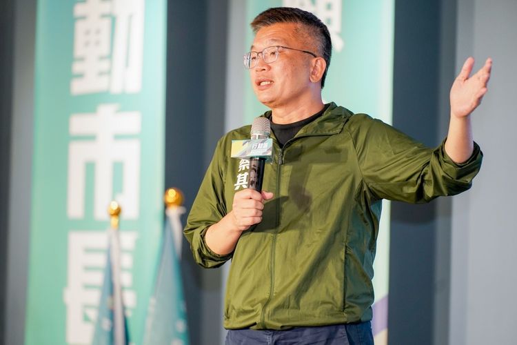 爆料人點名市長候選人蔡其昌幫忙查清楚衛生局是否涉及通報業者還洩漏他吹哨人個資。蔡其昌總部提供