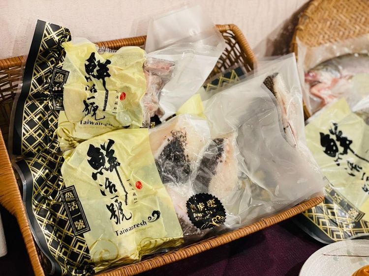 台北凱撒大飯店與國內石斑養殖企業力佳綠能生技有限公司旗下品牌鱻活一號合作推出新鮮龍虎斑料理。曾仲葳攝