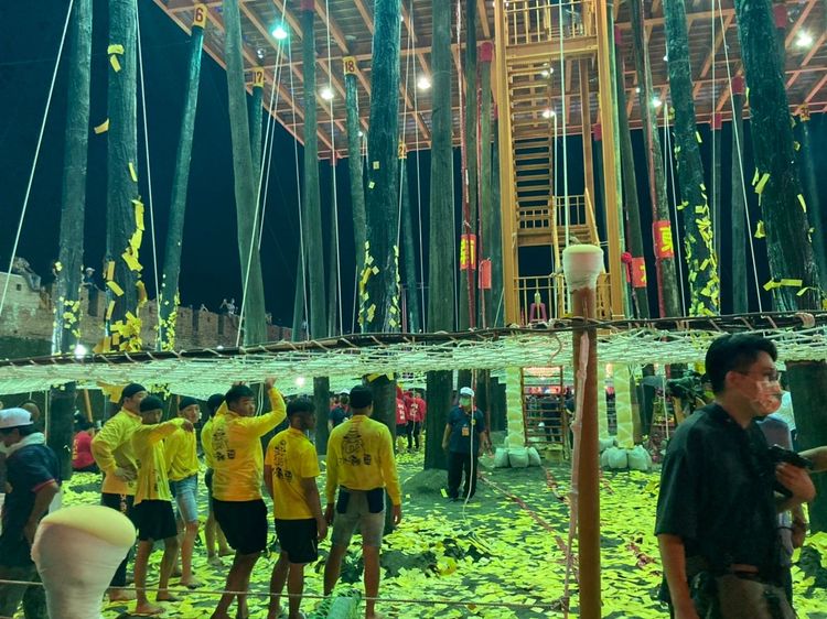 恆春搶孤是當地盛事，每年吸引不少民眾前往。資料畫面