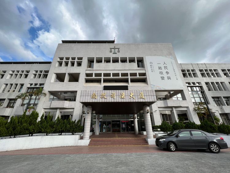 法官認為男子缺乏尊重他人錢財觀念，還對被害者恐嚇威脅，行為實屬不該。田兆緯攝
