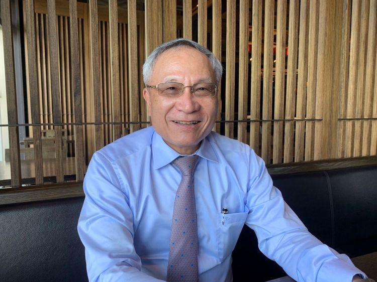 群益金鼎證券董事長王濬智非常喜愛小孩。黃意淳攝