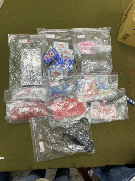 警方查扣賭金7萬多元及賭具一批。讀者提供