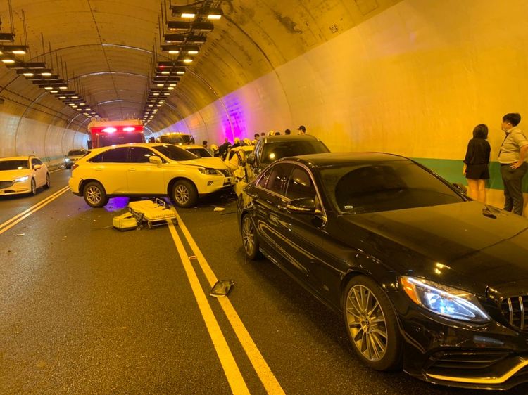 車禍造成4人送醫至治療。讀者提供
