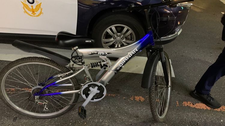 竊嫌昨至佳里區先偷腳踏車，再到娃娃機店行竊。讀者提供