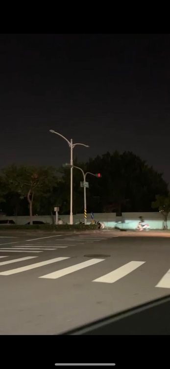 高雄前鎮區又發生停電，多處路段路燈失常未亮起。翻攝市議員李雅靜臉書