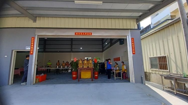 沈男知悉廟方蓋倉庫缺經費，主動捐10萬元引發賄選爭議。檢方提供