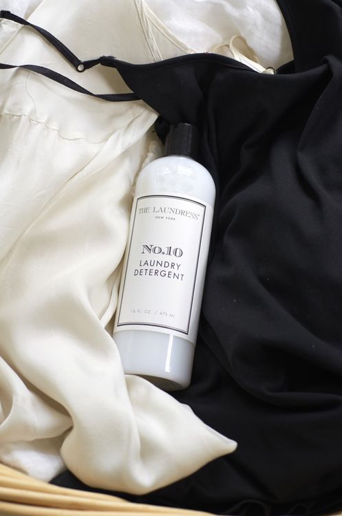 No.10洗衣精是品牌2014年歡慶10年時，推出的限定作品，475ml／1100元。品牌提供